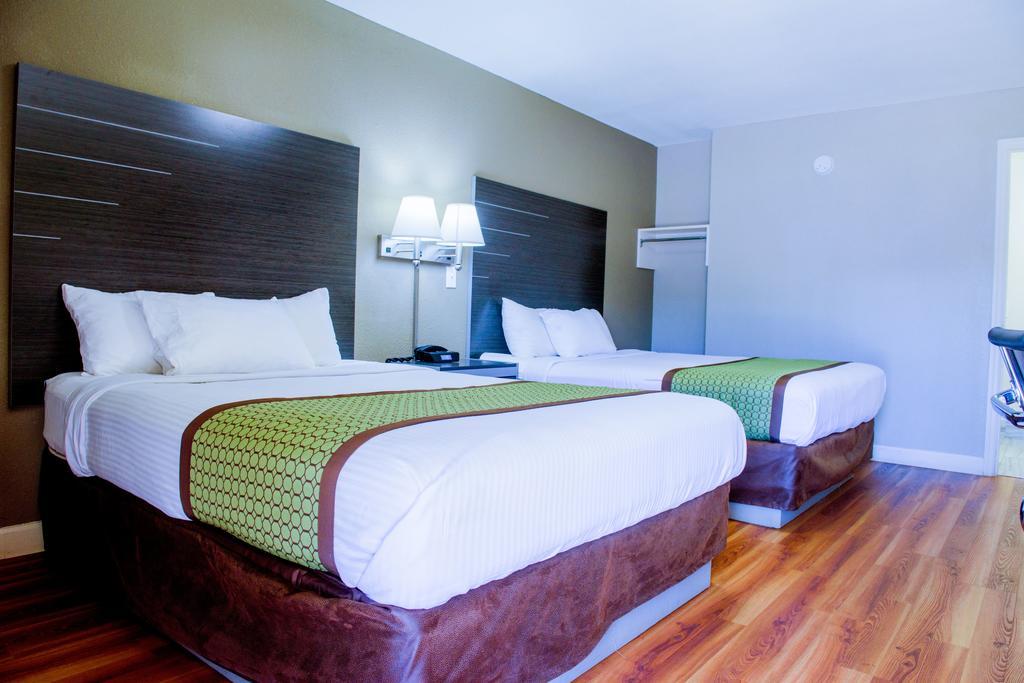 Days Inn & Suites By Wyndham Афіни Екстер'єр фото